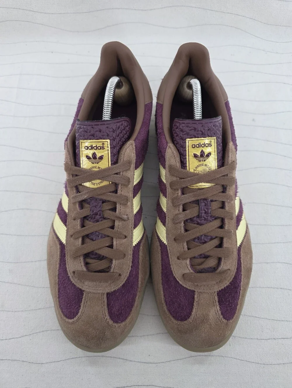 Adidas Mens Gazelle Indoor Maroon Almost Yellow Brown Sneakers JI0324 Size 10.5